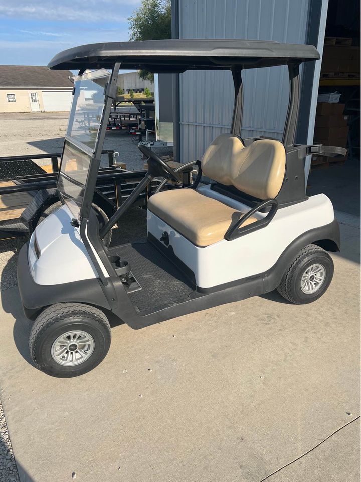 Golf Carts HENDREN'S SPORT CENTER Gridley, IL (309) 7472596